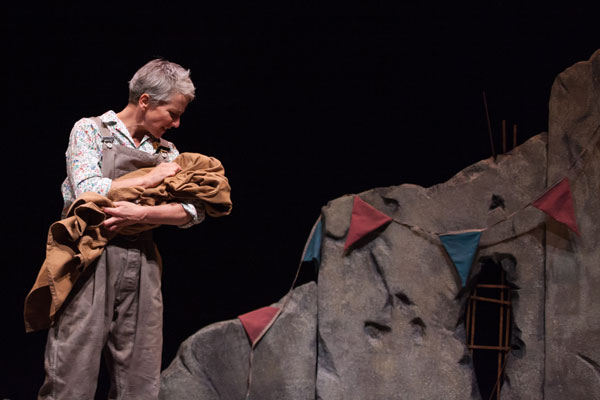 An Elephant in the Garden - Winchester Theatre Royal